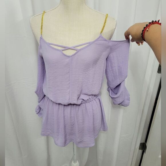 Bold elements cold shoulder blouse - Picture 5 of 11